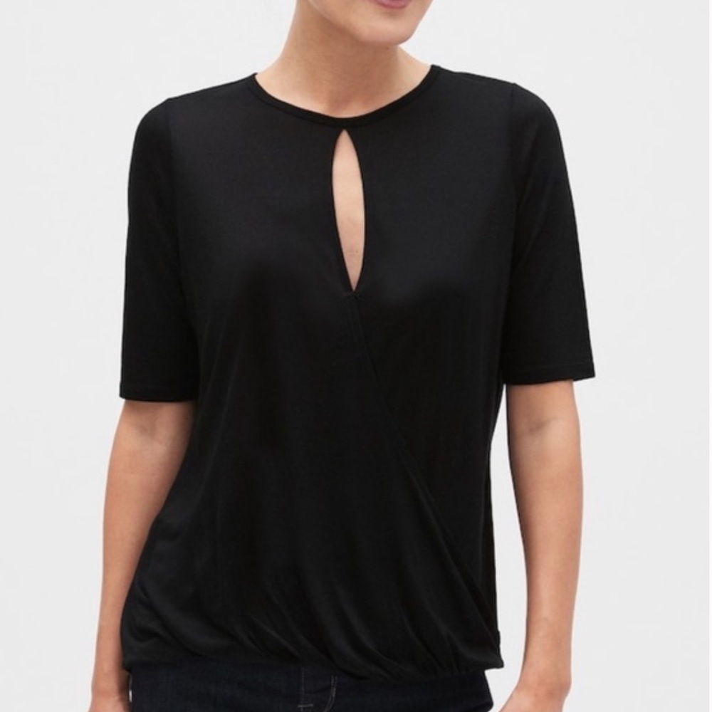 Banana Republic Womens Keyhole T Shirt Size Small